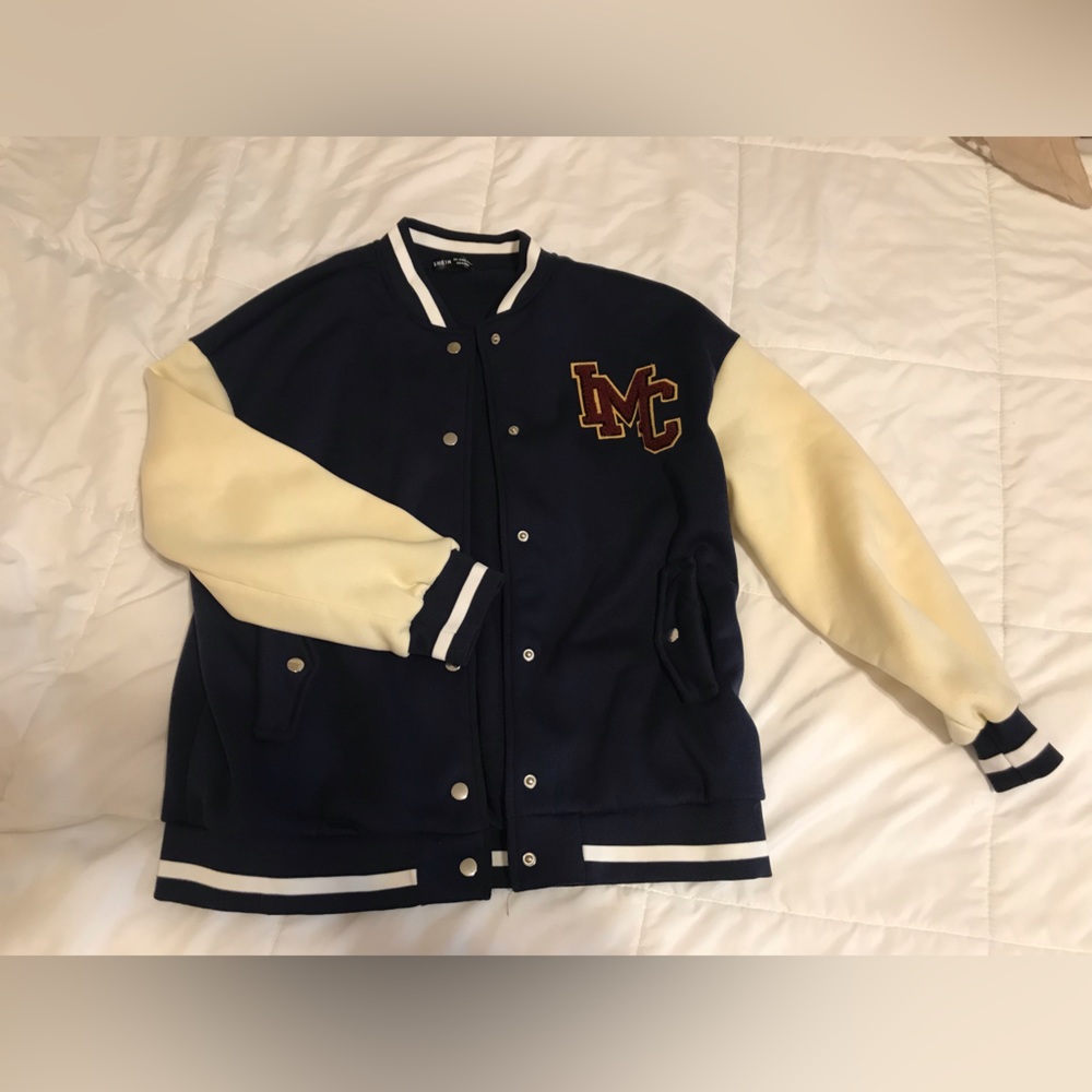 Super cute varsity letter jacket, size large, womens A
